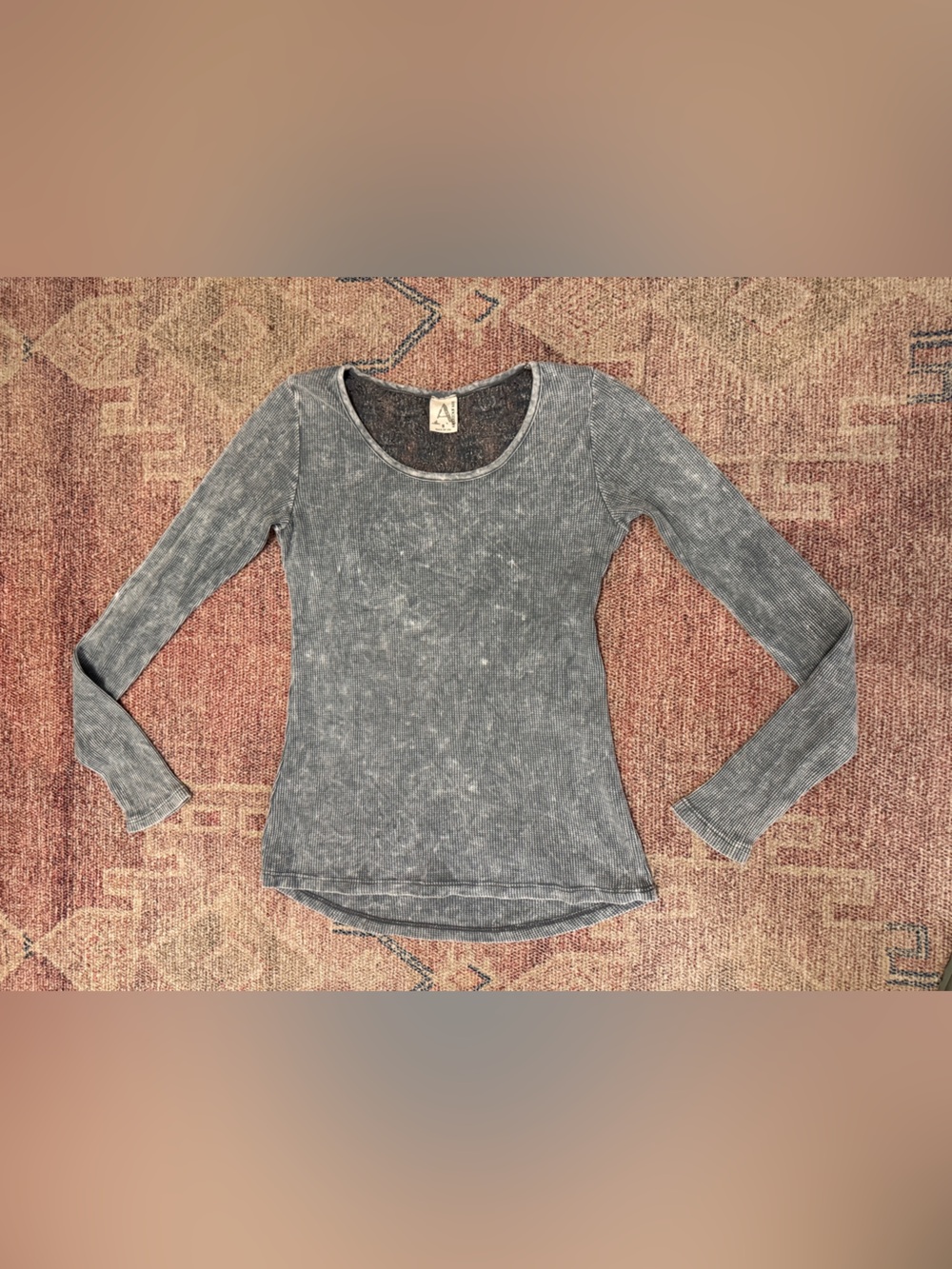 American Age Y2K Heather grey scoop neck long sleeve Henley w/ lace detail sm